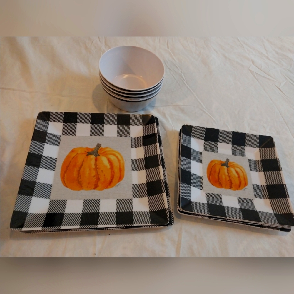 Buffalo Check Pumpkin Dinnerware Set